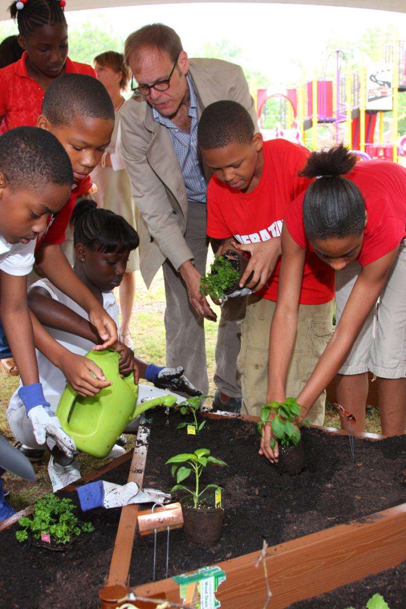 Welch’s grape juice and the Scholastic Parent & Child magazine in a Harvest Grants program