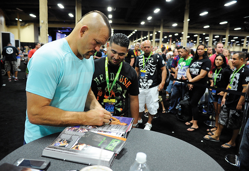 UFC Fan Expo 2014 IFW