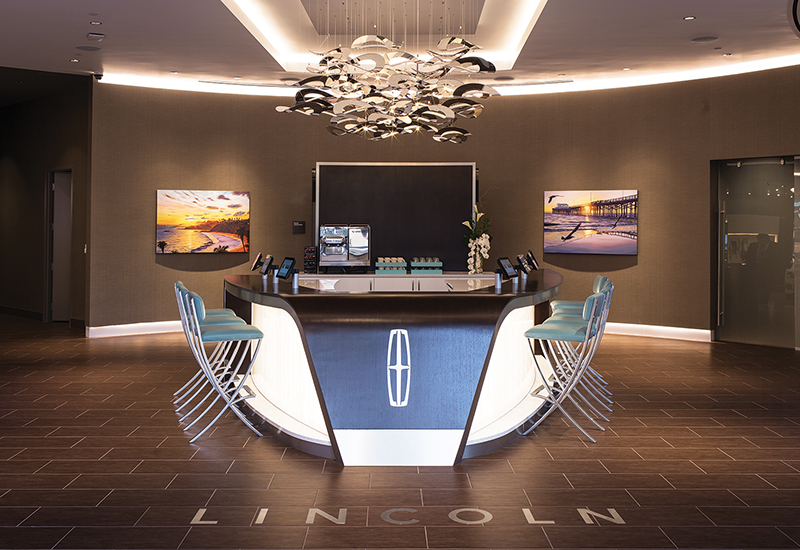 Lincoln-car-hang-space-2.