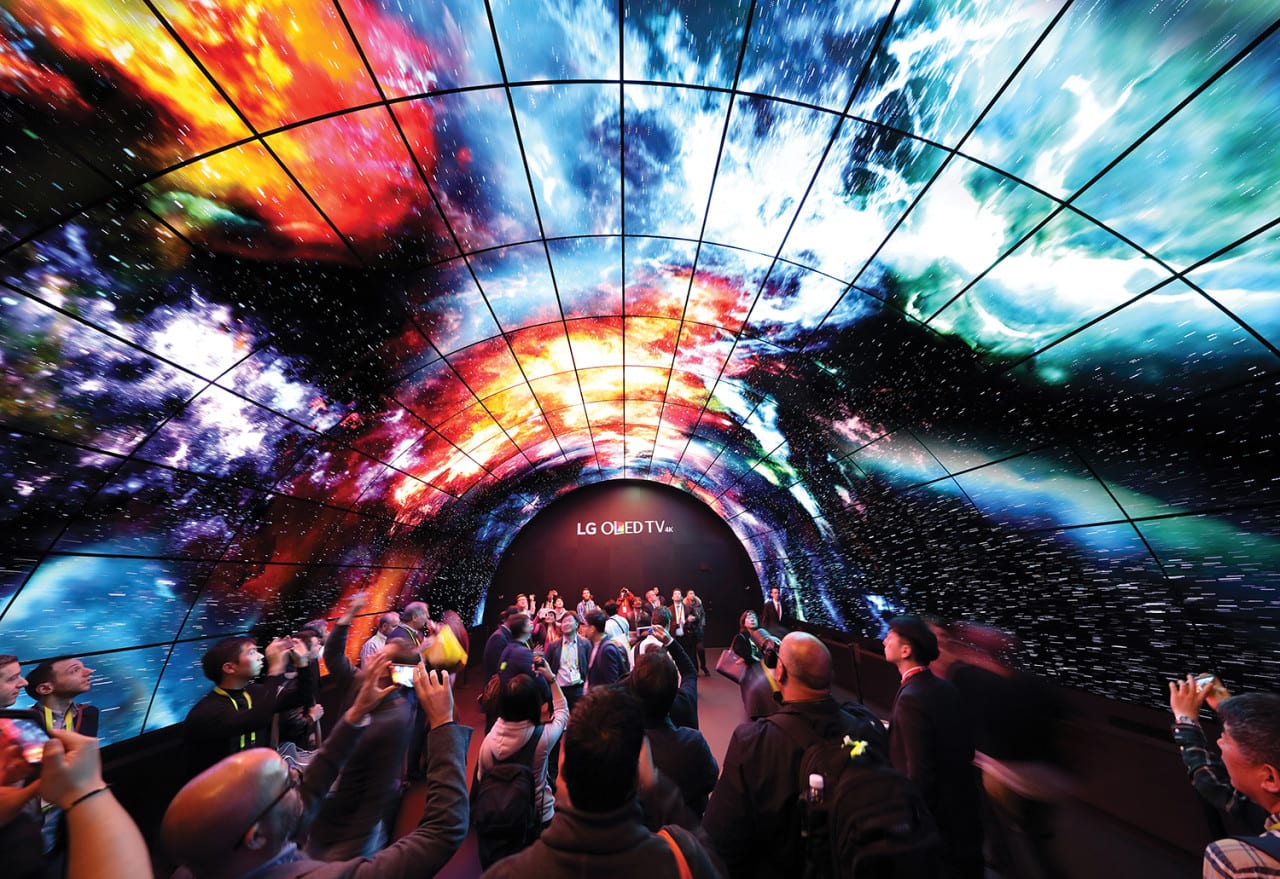 CES 2017_LG_Tunnel