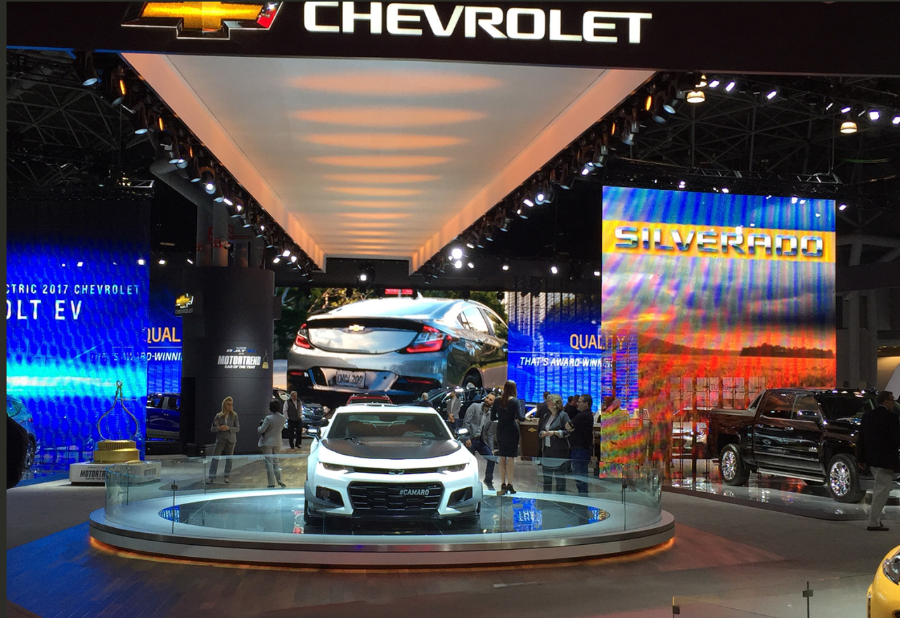 Gallery Scenes from the New York International Auto Show