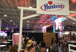 4_CMA Fest 17_Hostess