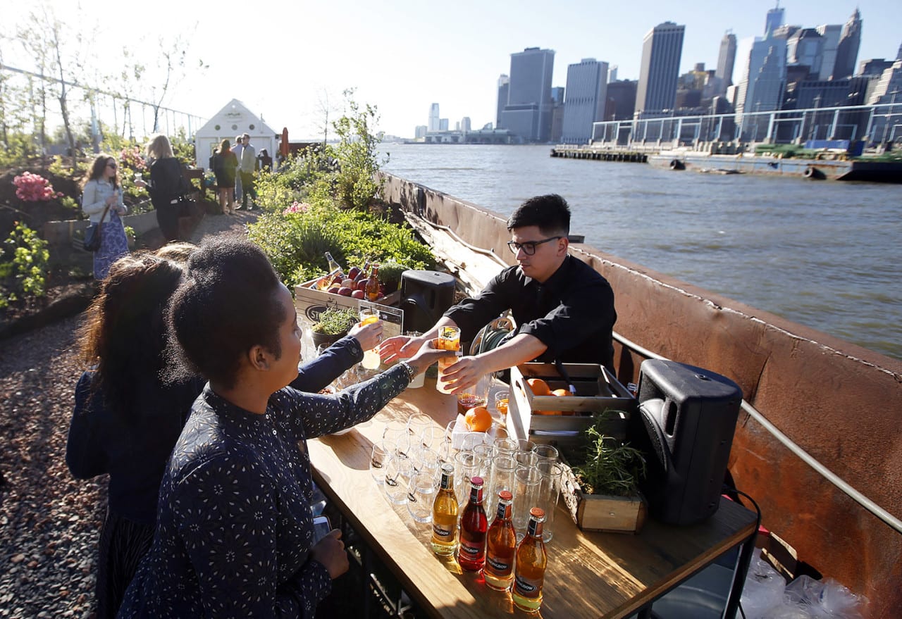 Cider Brand Strongbow Lets Nature Take its Course With a Floating Apple Orchard in New York City
