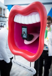 Google_Signage2_CES_2018