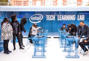 The Intel Learning Lab Tour Gives Students High-Tech Educational Experiences