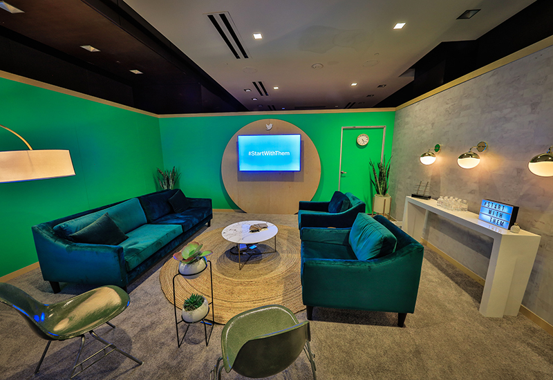 twitter_greenrom_joncarmichael_ces_2019