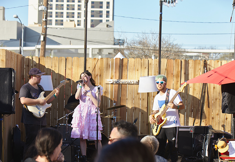 sxsw-2019_doordash-tiny-home-photo-credit-newrev-media-1.