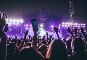 festival-crowd-stock