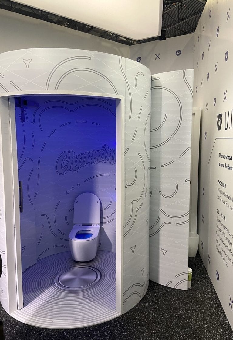 v-i-pee-booth-charmin-ces-2020