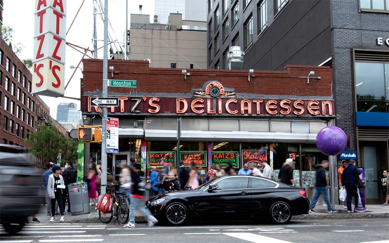 HBO walking tour_Katz's Deli exterior