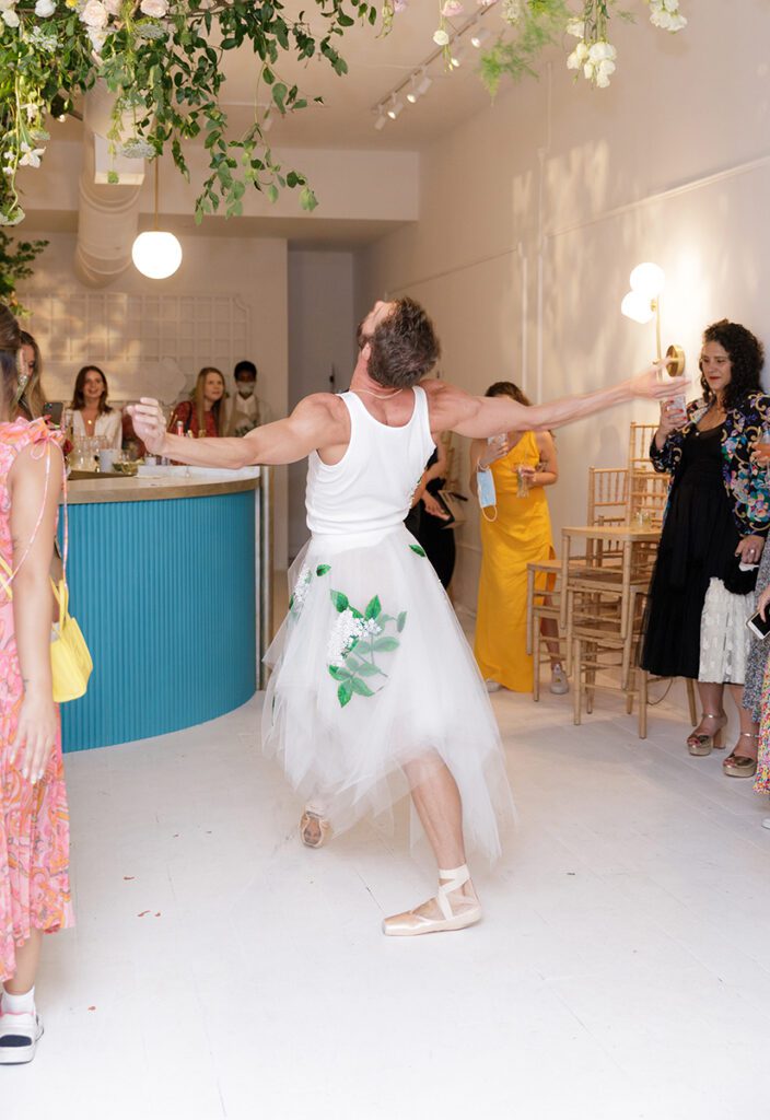 Inside Fleuriste StGermain A Popup Cocktail Flower Shop