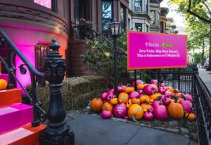 Reeses-T-Mobile_5G-Halloween_2021_1