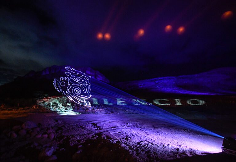 El Silencio_Casa logo projection