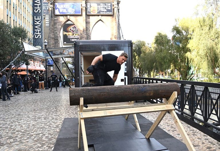 Amazon Prime Video_Reacher Obstacle Course 2022_logs
