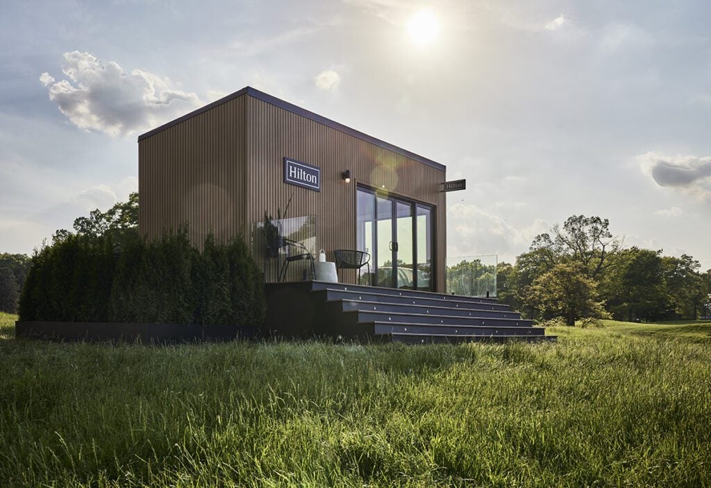 hilton-on-the-green-2022-pop-up-room