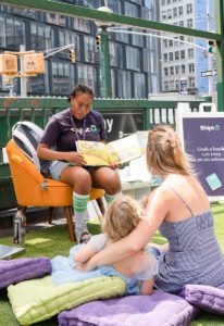 #ShiptBusTour_reading nook