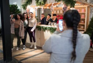 lufthansa-holiday-pop-up-2022-nyc-4.jpg