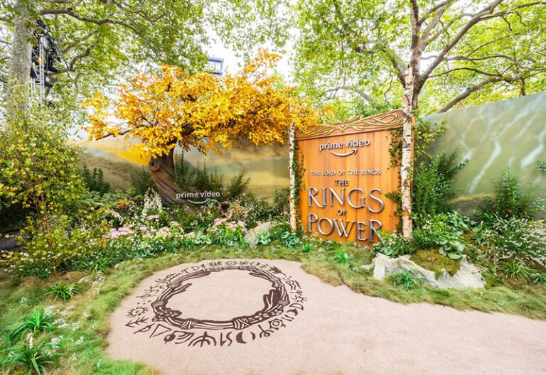 Prime Video_RingsofPowerTour_2022_London_Outdoor vignette with symbols