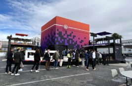 Volkswagen_CES2023_Outoodr booth line