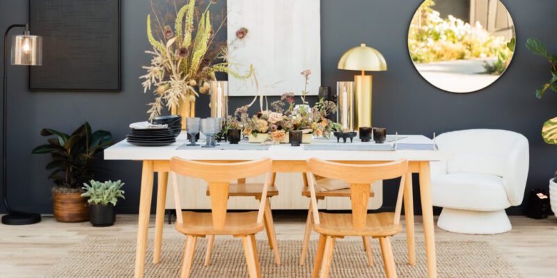 behr-cracked pepper 2024-color-of-the-year-tablescape