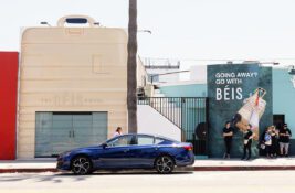 BÉIS Hotel suitcase facade in L.A.