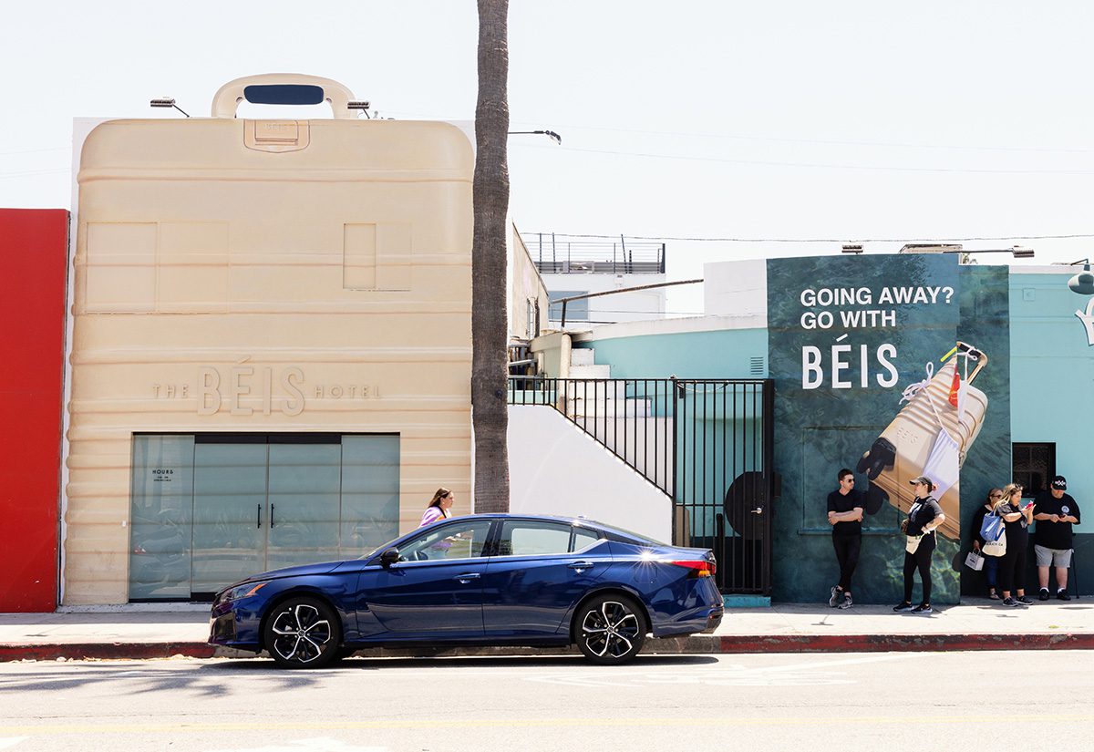 BÉIS Hotel suitcase facade in L.A.