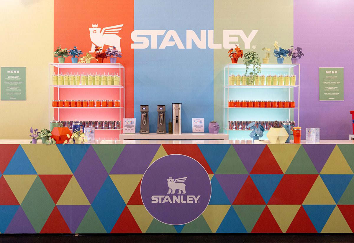 Stanley pop-up bar counter