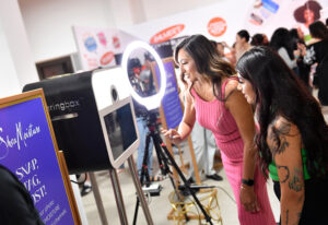 Beautycon_shea moisture photo op