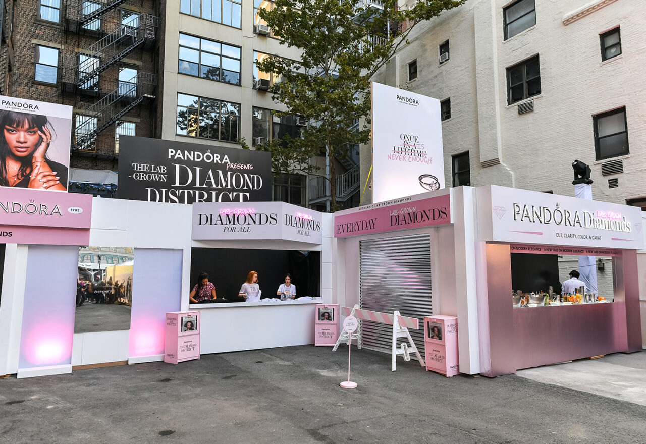 Pandora convierte un aparcamiento en un distrito de diamantes de laboratorio