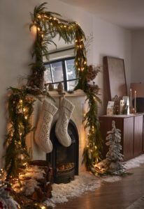 Pinterest x Anthropologie_ Holiday showhouse _Oct 2023_christmas mantle