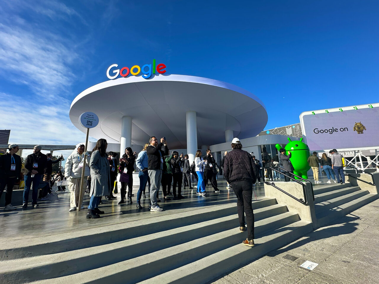 CES 2024 Exhibit Trends AI Zones, Portal Doors, Theaters