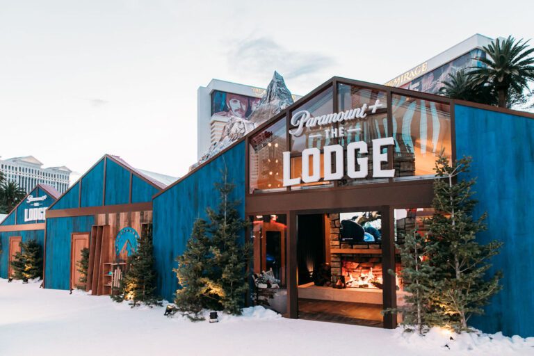 PARAMOUNT lodge pop up _super bowl 58_AGENC_CS_1223