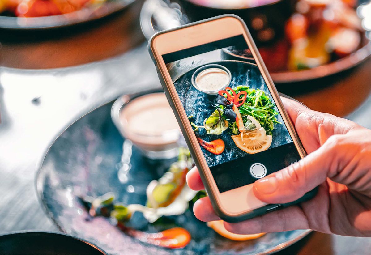 whatshot-culinary-report-2024-social-media-user