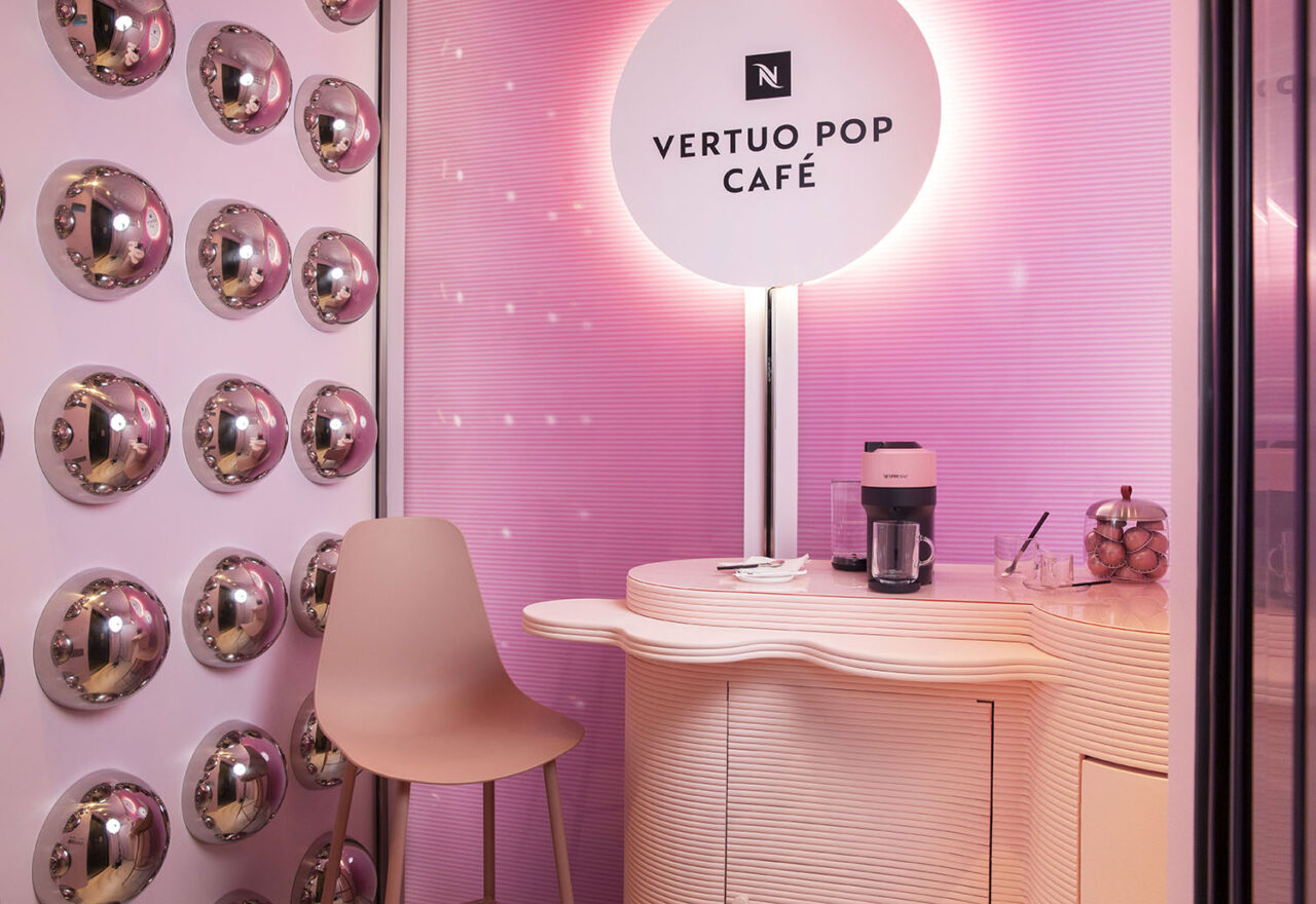 nespresso vertuo pop cafe-world-trade-elevator-decor