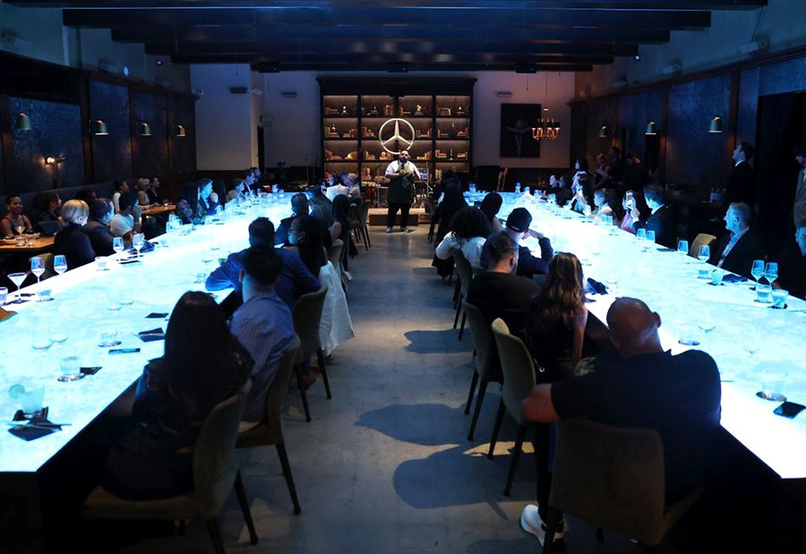 mercedes-benz-the-table-2024-tables-uplit-white