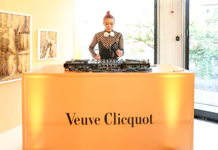 Mei Kwok dj Veuve Clicquot x Magnum_emotions of the sun