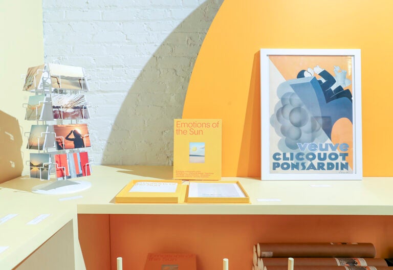 Veuve Clicquot x Magnum_photo exhibition shop
