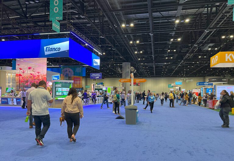 VMX 2025 wide aisles