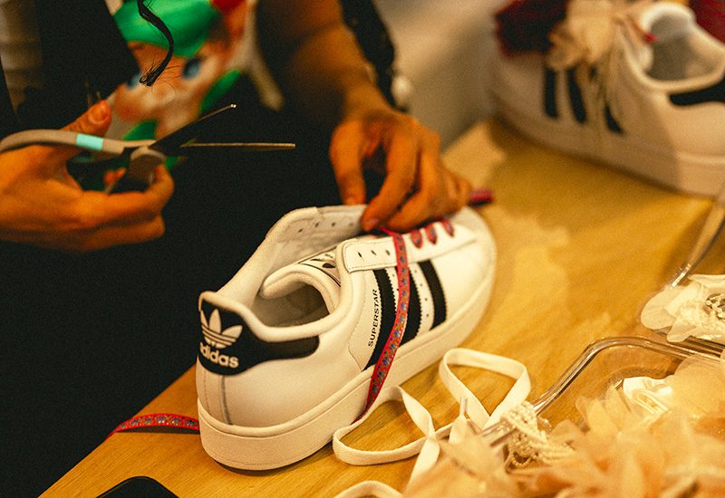 customizing laces