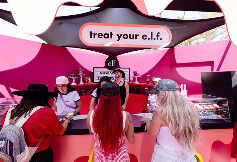 e.l.f. Glow N Go Diner