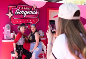 Stagecoach e.l.f. Glow N Go Diner