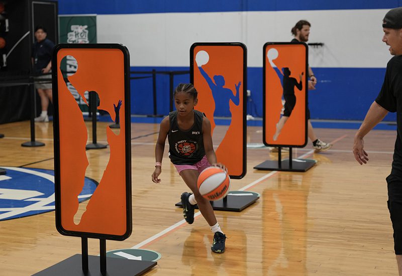 DICK'S Sporting Goods It's Her Shot Clinic