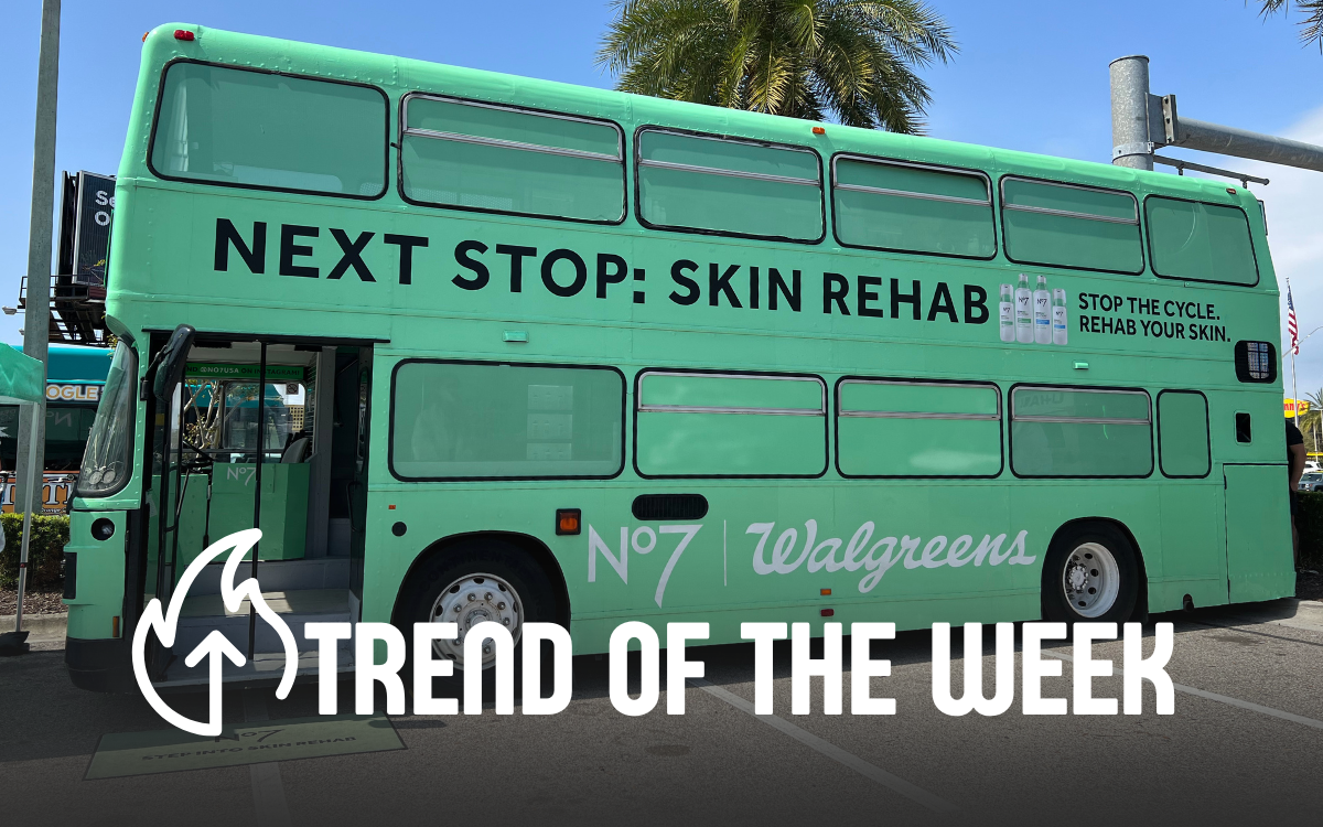 No7 double-decker bus