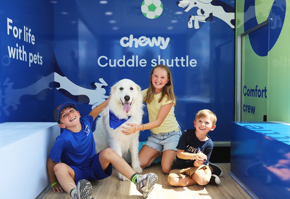 Chewy Cuddle Shuttle